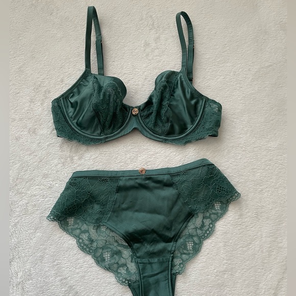 Rosie Huntingdon Whitely for M&S silk set - Picture 15 of 16